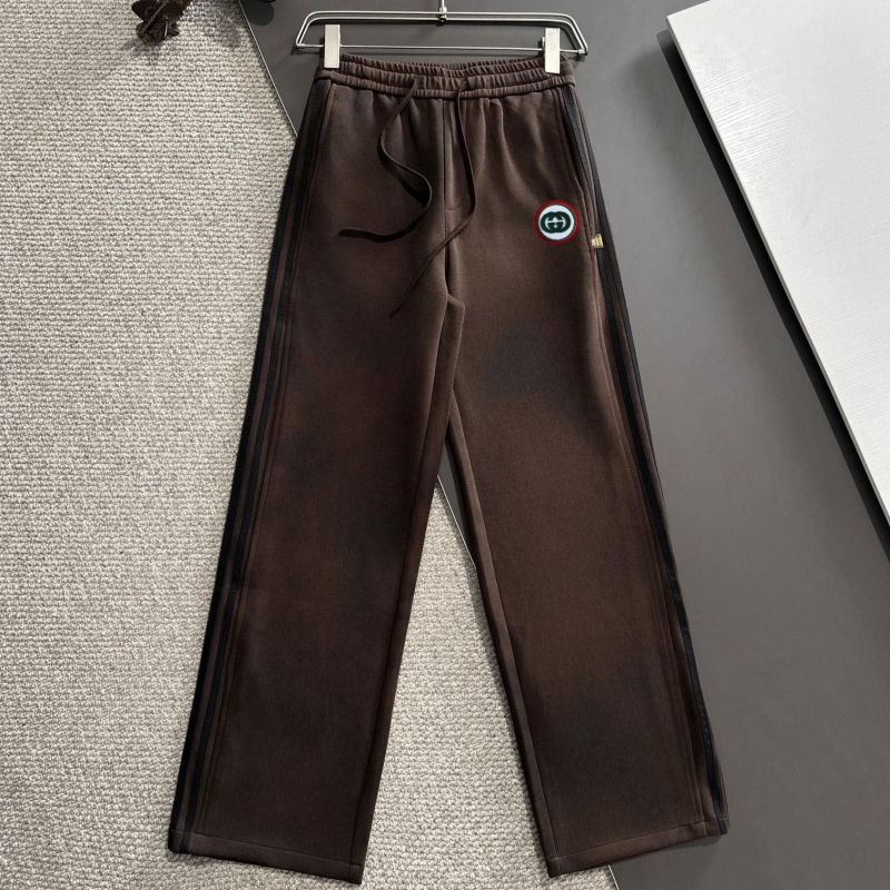 G*u*i pants